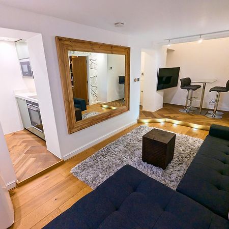 Modern 1 Bedroom Apartment In Kensington London Bagian luar foto