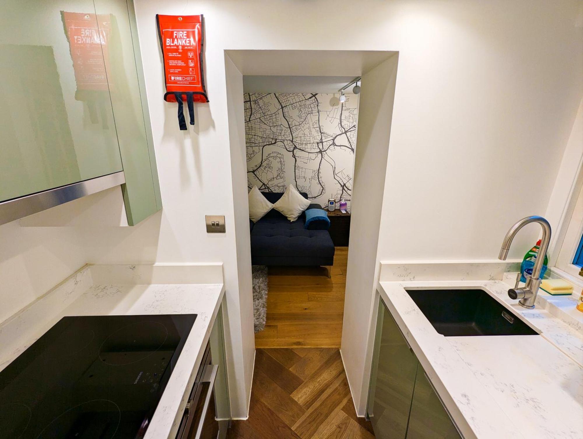 Modern 1 Bedroom Apartment In Kensington London Bagian luar foto